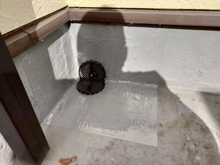 ドレン改修工事で雨漏り解消